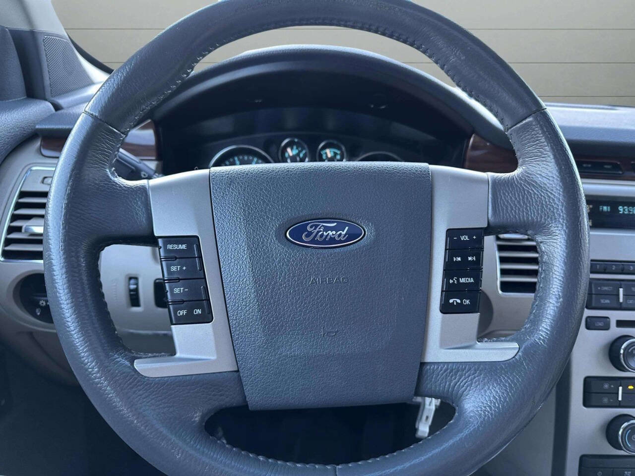 Used 2009 Ford Flex SEL image 48