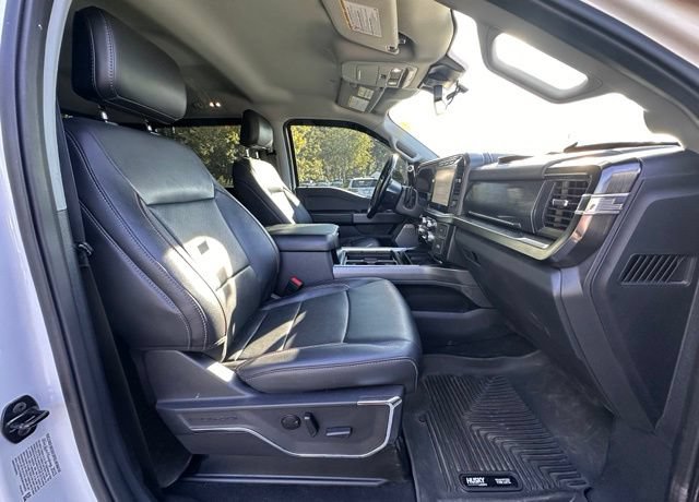 Used 2023 Ford F250 Lariat w/ Sport Appearance Package AWD/4WD image 28