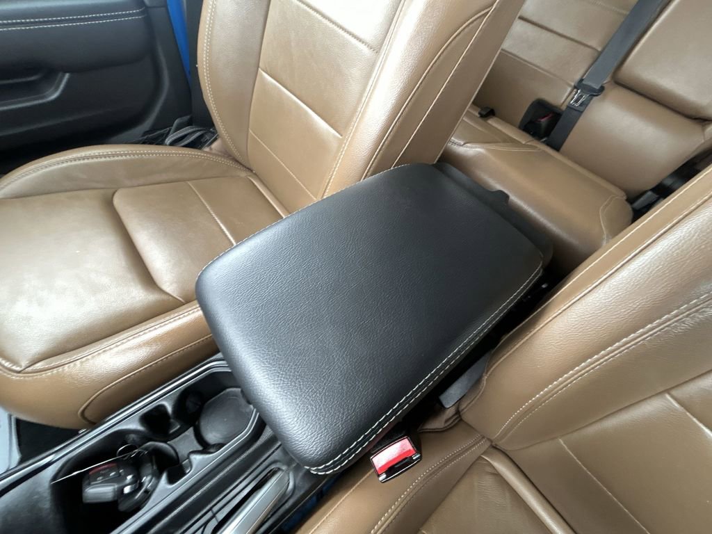 Used 2022 Jeep Wrangler Unlimited Sahara w/ Cold Weather Group image 27