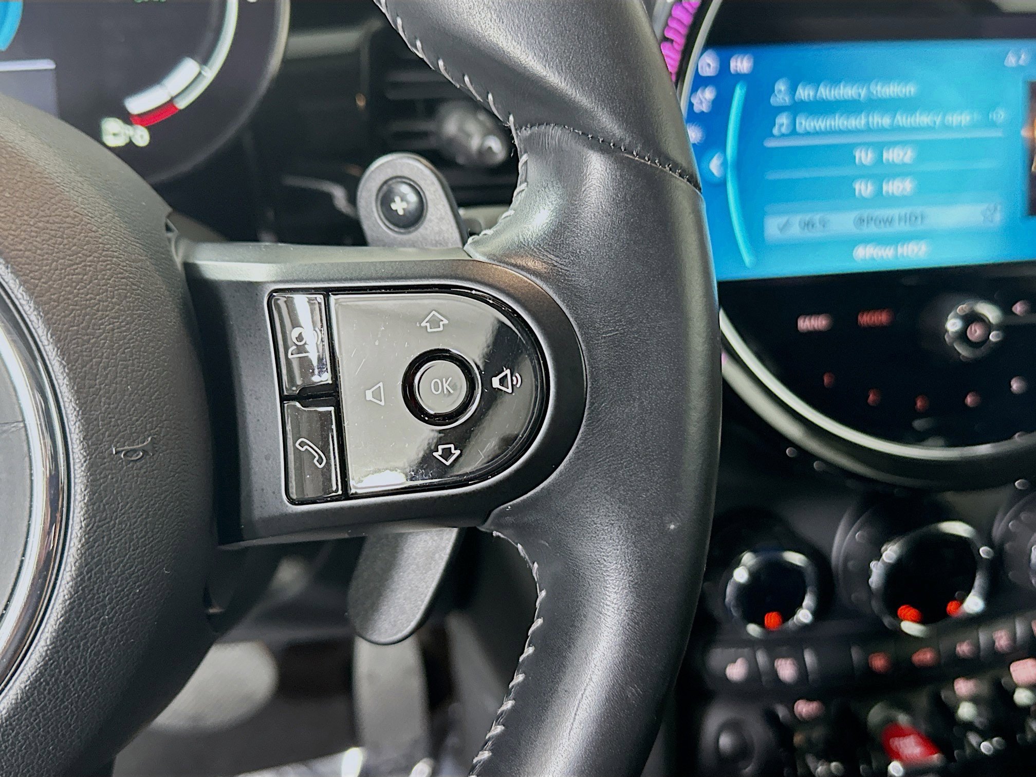 Used 2023 MINI Cooper S image 17