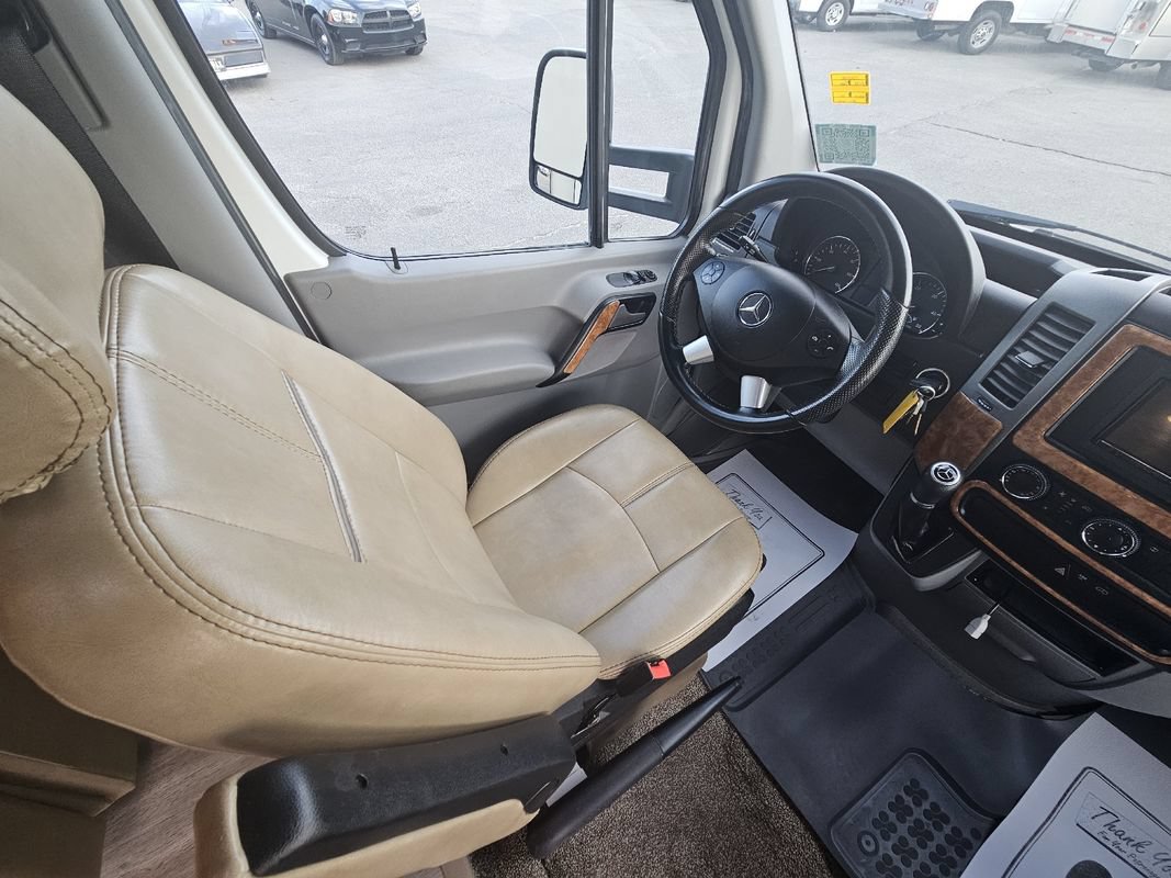 Used 2017 Mercedes-Benz Sprinter 3500 image 12