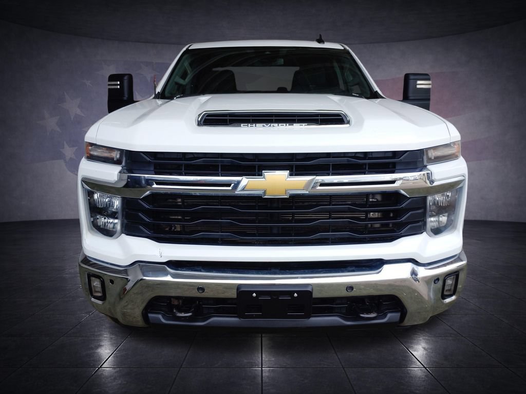 Used 2025 Chevrolet Silverado 2500 LT AWD/4WD image 8
