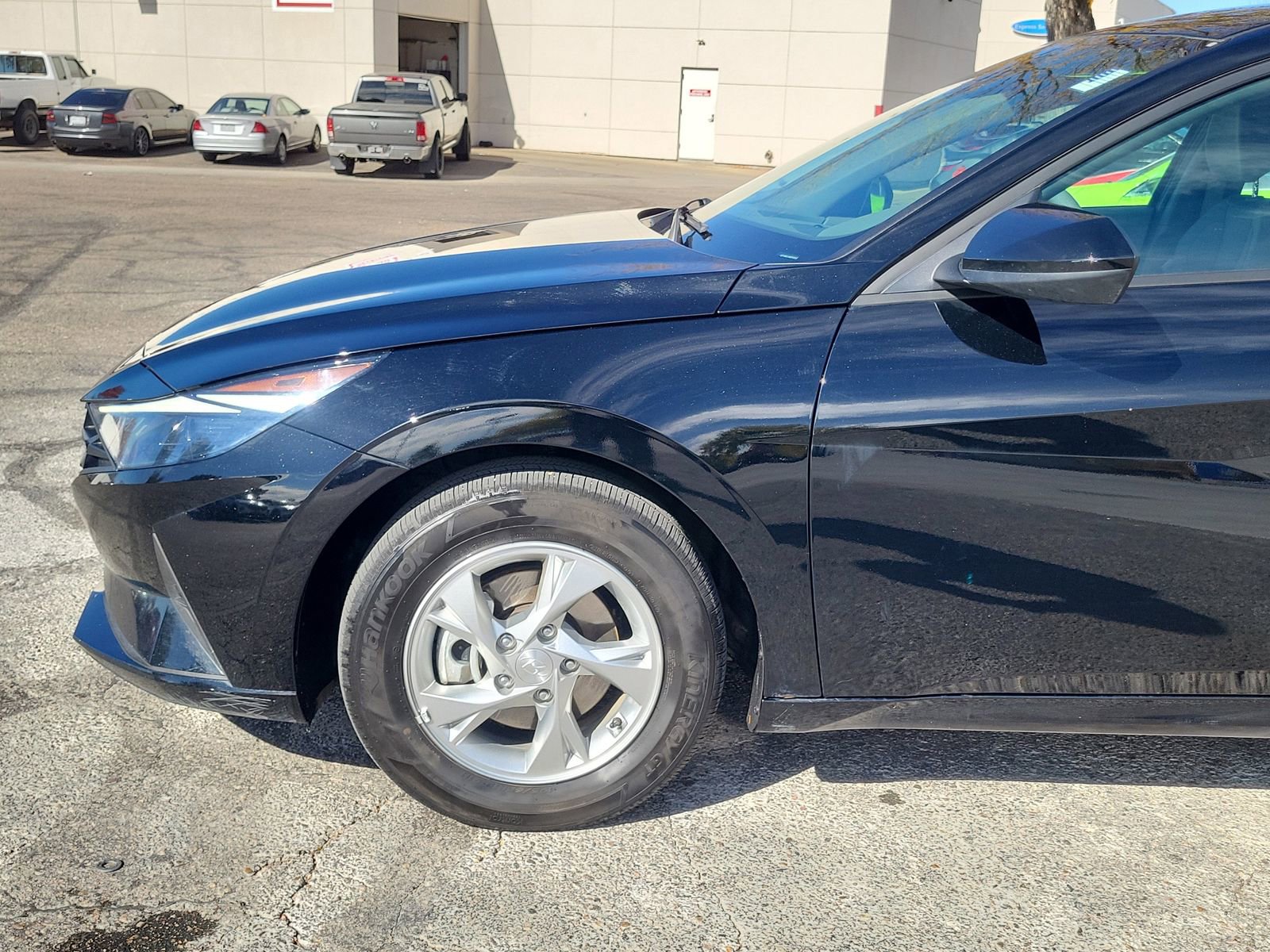 Used 2023 Hyundai Elantra SE image 10