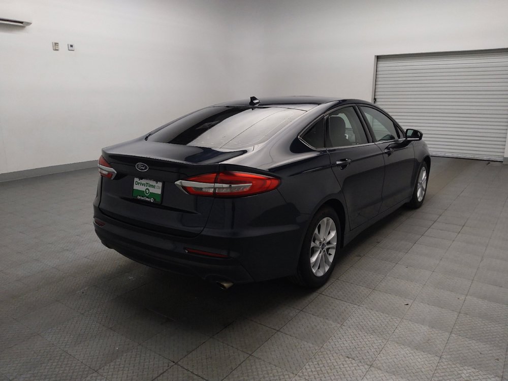 Used 2020 Ford Fusion SE FWD image 9