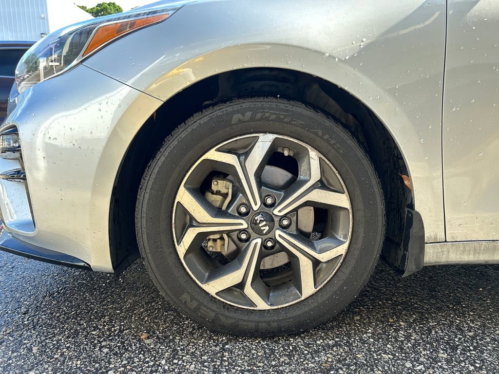 Used 2021 Kia Forte LXS FWD image 8