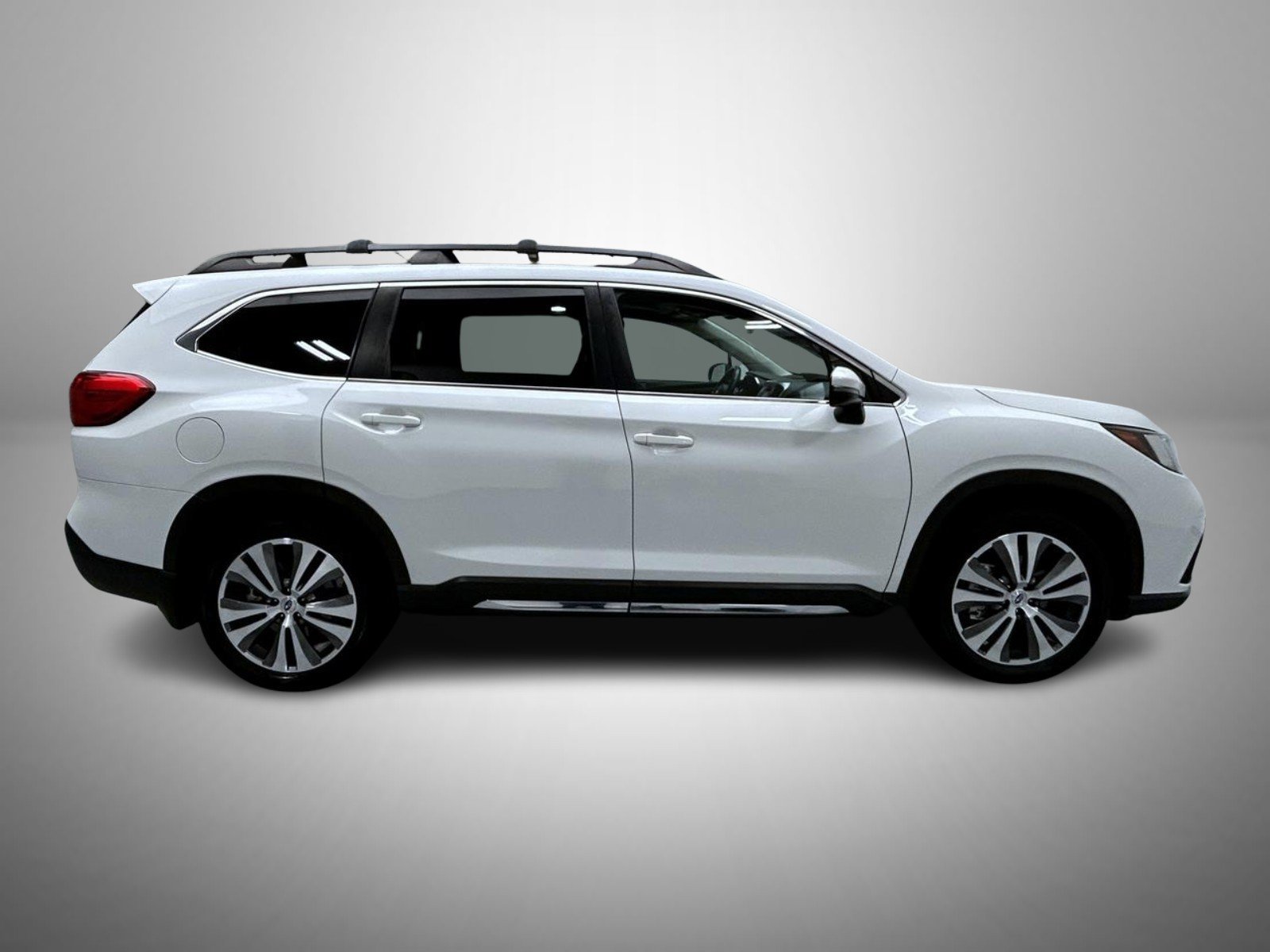 Used 2022 Subaru Ascent Limited w/ Technology Package AWD/4WD image 4