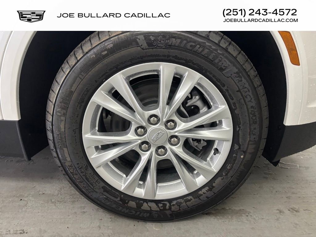 New 2025 Cadillac XT5 Luxury image 15