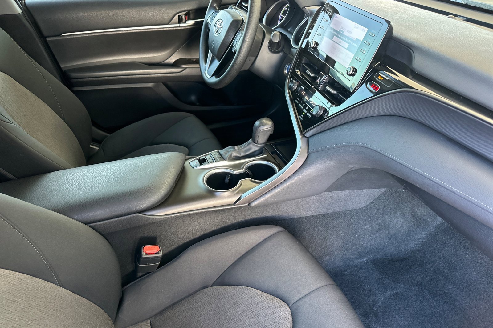 Used 2023 Toyota Camry LE image 19