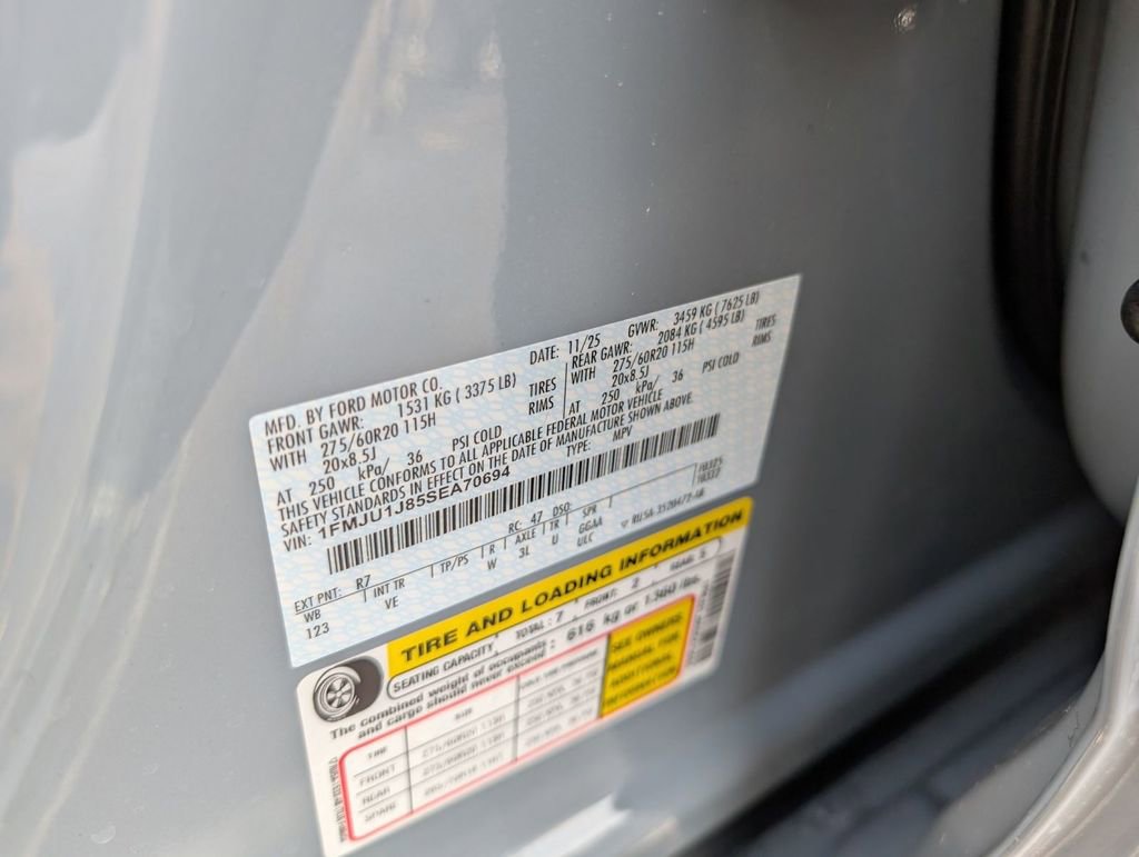 New 2025 Ford Expedition Active image 55