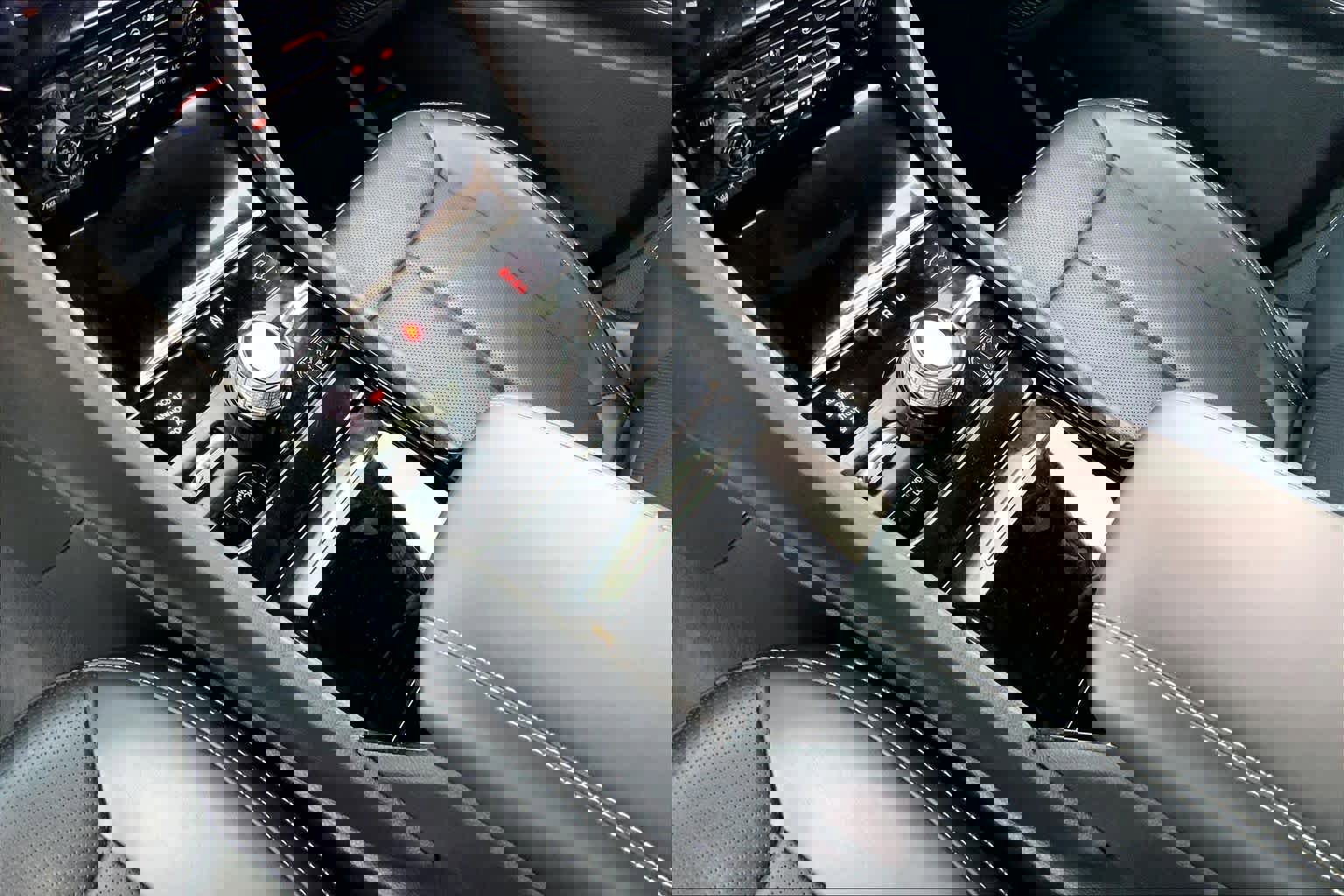 Used 2024 Jeep Grand Cherokee L Overland w/ Trailer Tow Package image 16