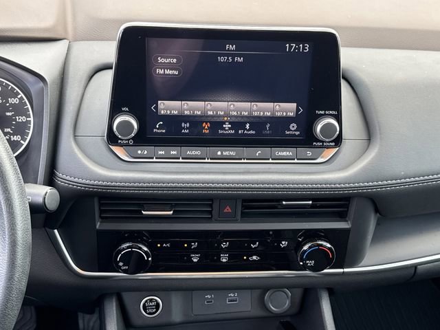 Used 2023 Nissan Rogue S image 17