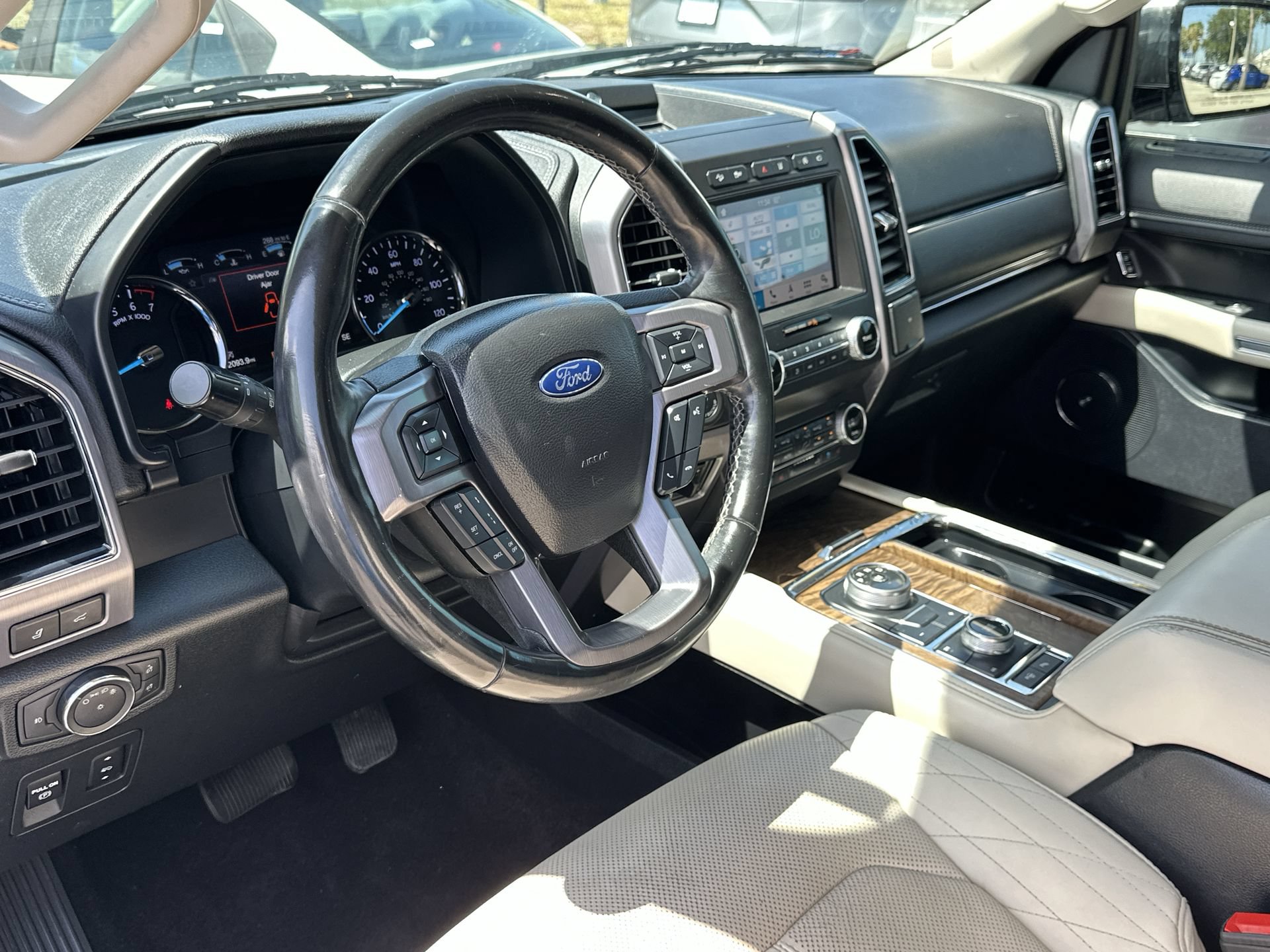 Used 2019 Ford Expedition Max Platinum AWD/4WD image 23