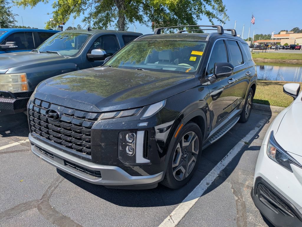 Used 2023 Hyundai Palisade Limited image 3