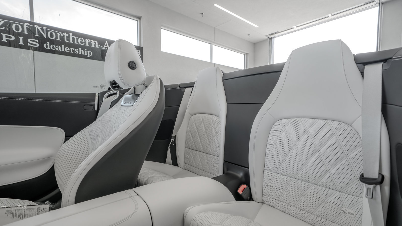 Used 2026 Mercedes-Benz SL 63 AMG 4MATIC image 29