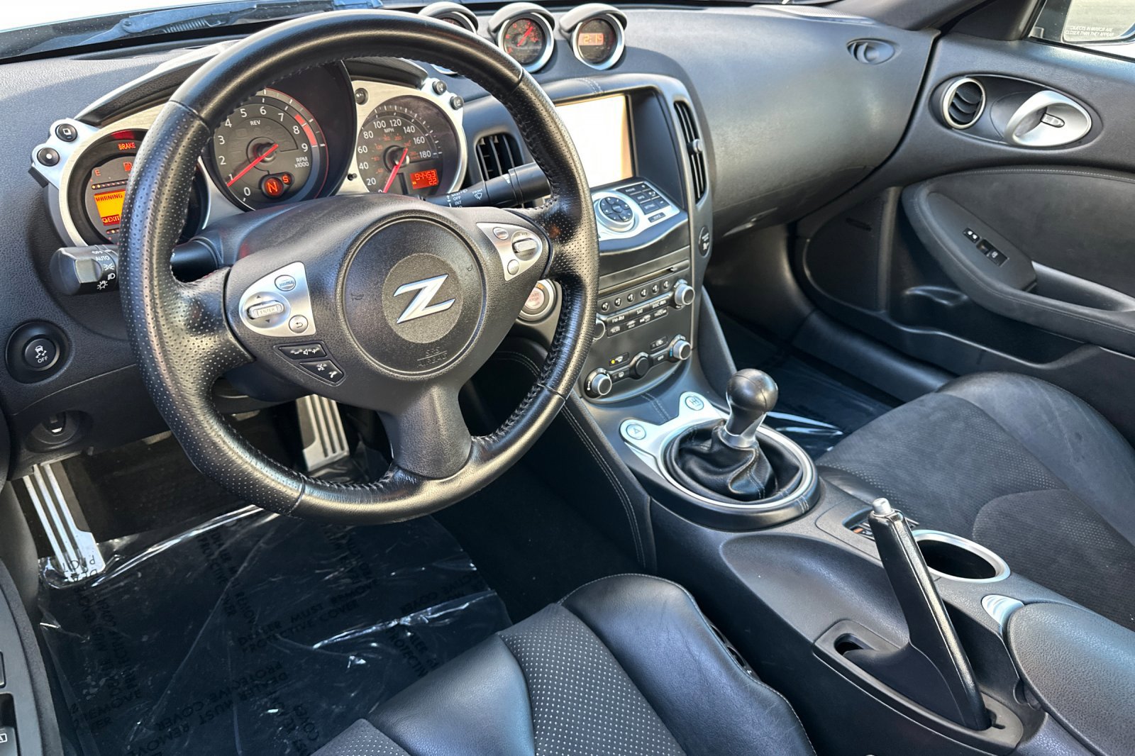 Used 2014 Nissan 370Z Touring w/ Sport Package image 15