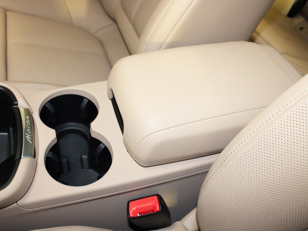 Used 2025 Porsche Macan image 29