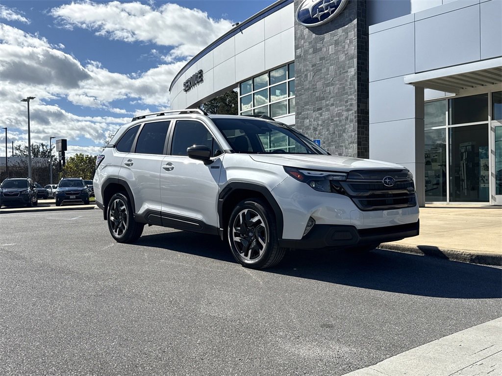 Certified 2025 Subaru Forester Premium w/ Protection Package (1PH) image 10