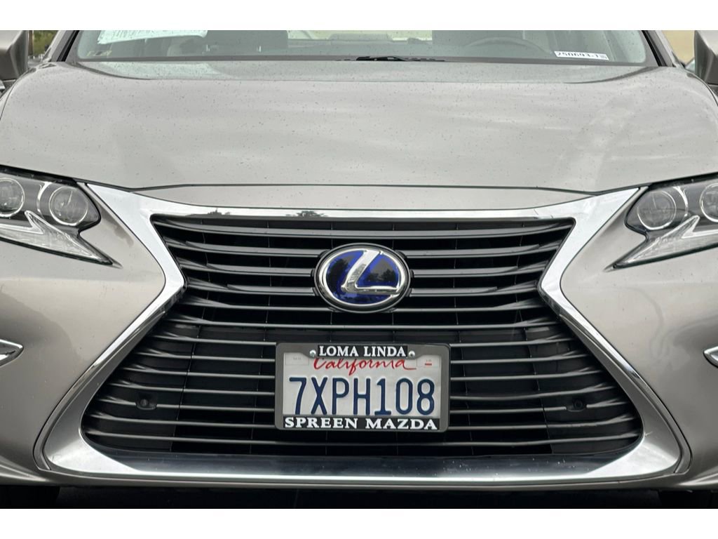 Used 2017 Lexus ES 300h image 46
