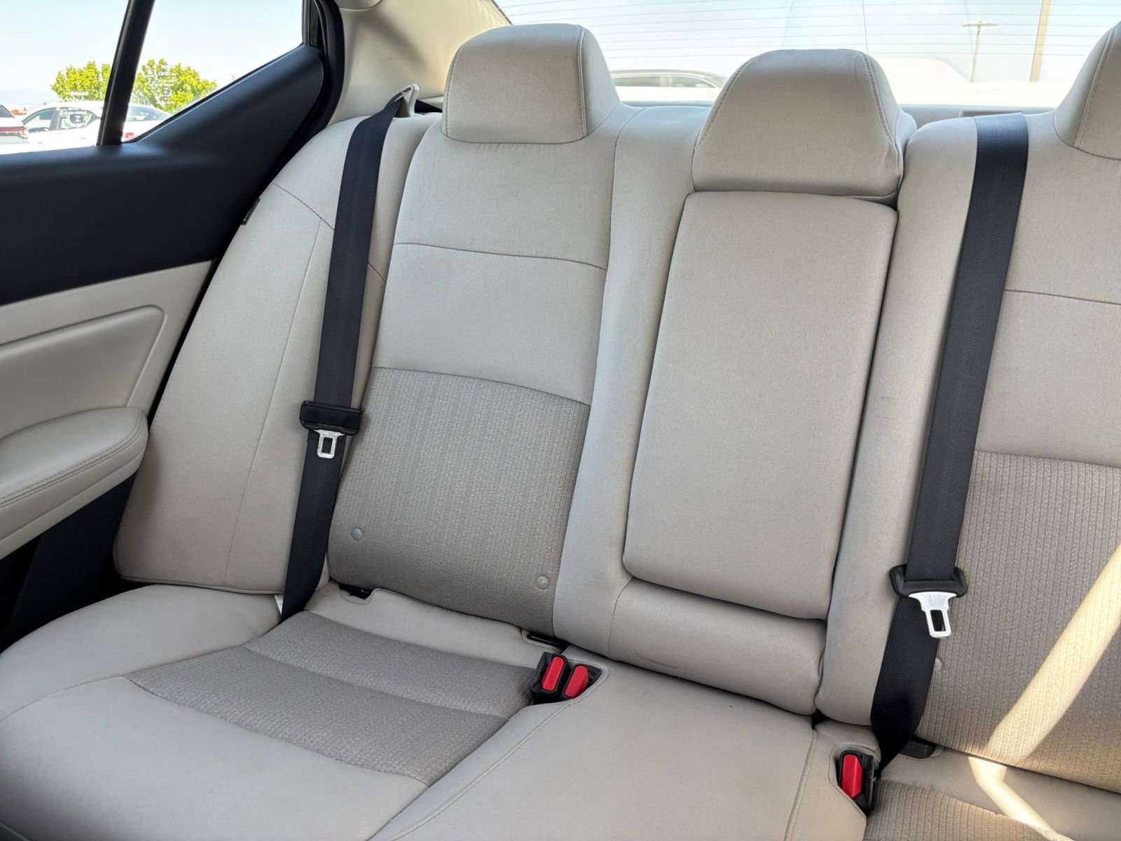 Used 2025 Nissan Altima 2.5 SV image 38