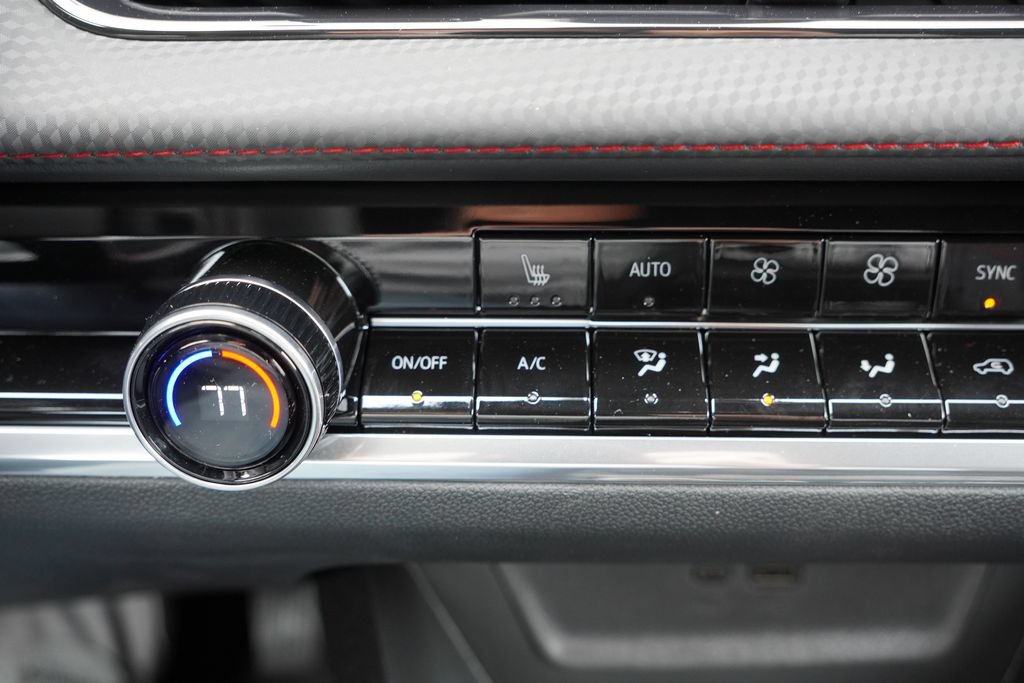 New 2026 Chevrolet Equinox RS w/ Safety and Technology Package AWD/4WD image 15
