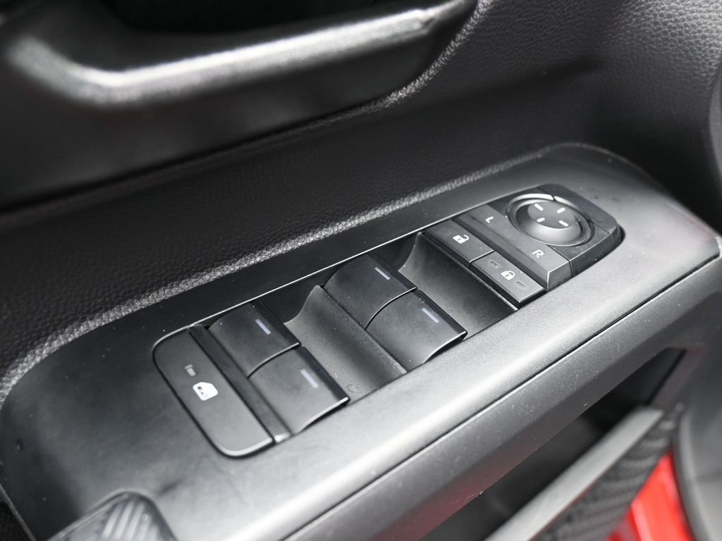 Used 2025 Toyota Tacoma SR5 image 27