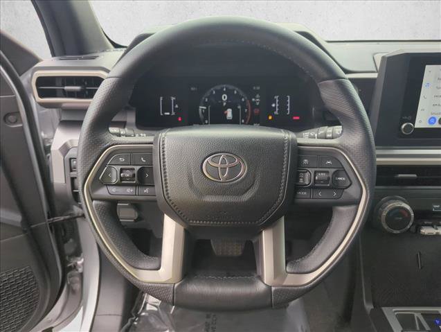 Certified 2025 Toyota 4Runner SR5 AWD/4WD image 12