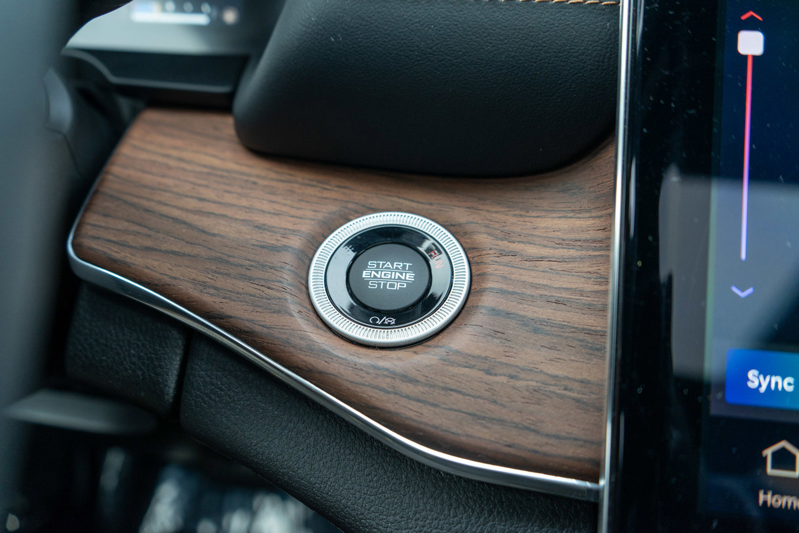 Used 2024 Jeep Grand Cherokee Summit w/ Adv Protech Group IV image 24