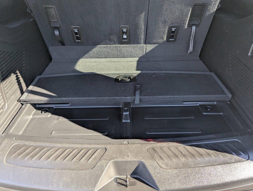 Used 2021 GMC Yukon XL SLT image 25