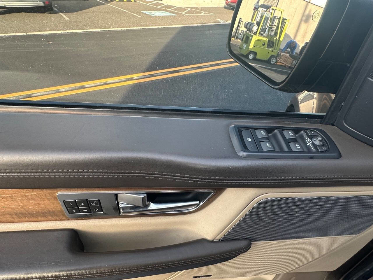 Used 2013 Land Rover Range Rover Sport HSE LUX image 18