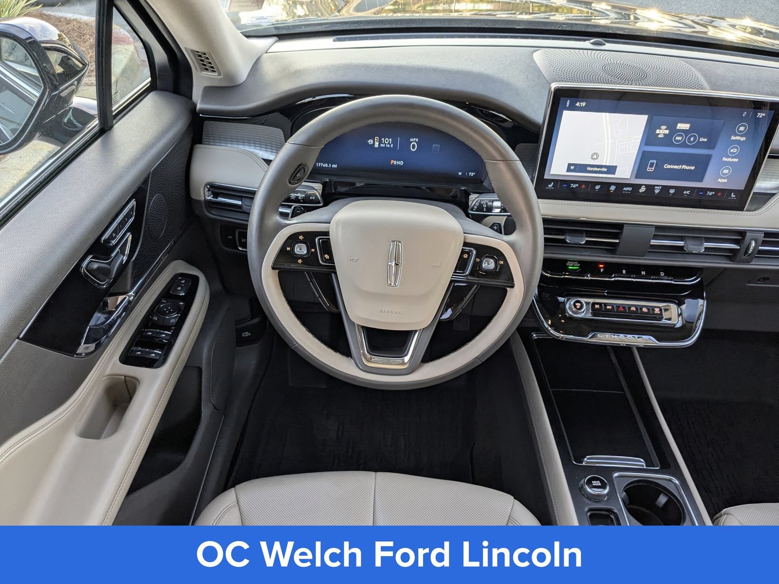 Used 2024 Lincoln Corsair FWD w/ Equipment Group 101A image 19