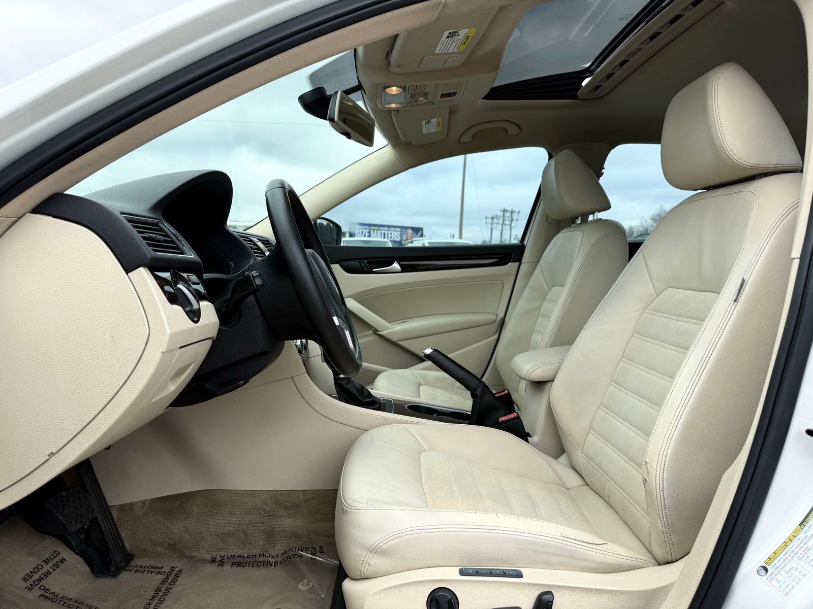 Used 2014 Volkswagen Passat 1.8T SEL Premium image 17