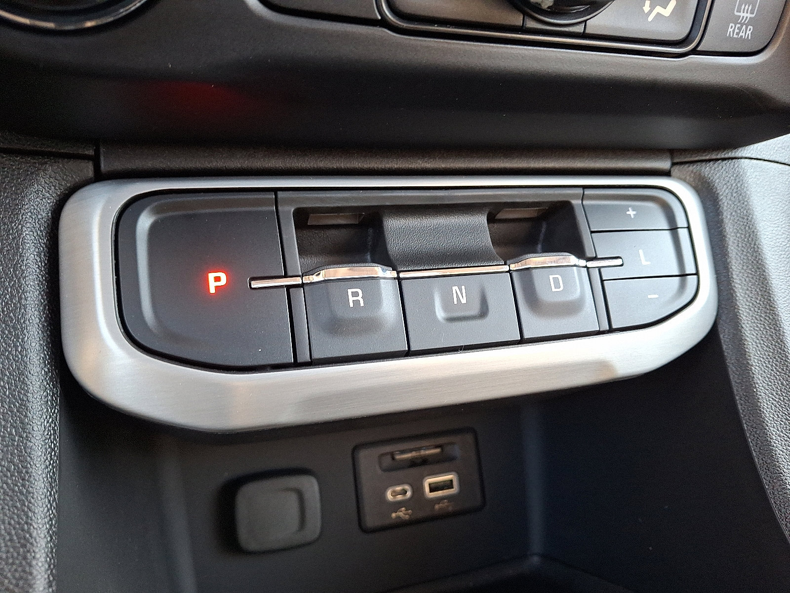 Certified 2023 GMC Acadia SLT w/ Elevation Edition image 16