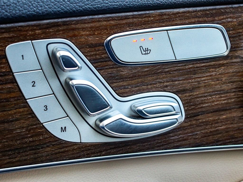 Used 2021 Mercedes-Benz C 300 4MATIC Sedan image 9