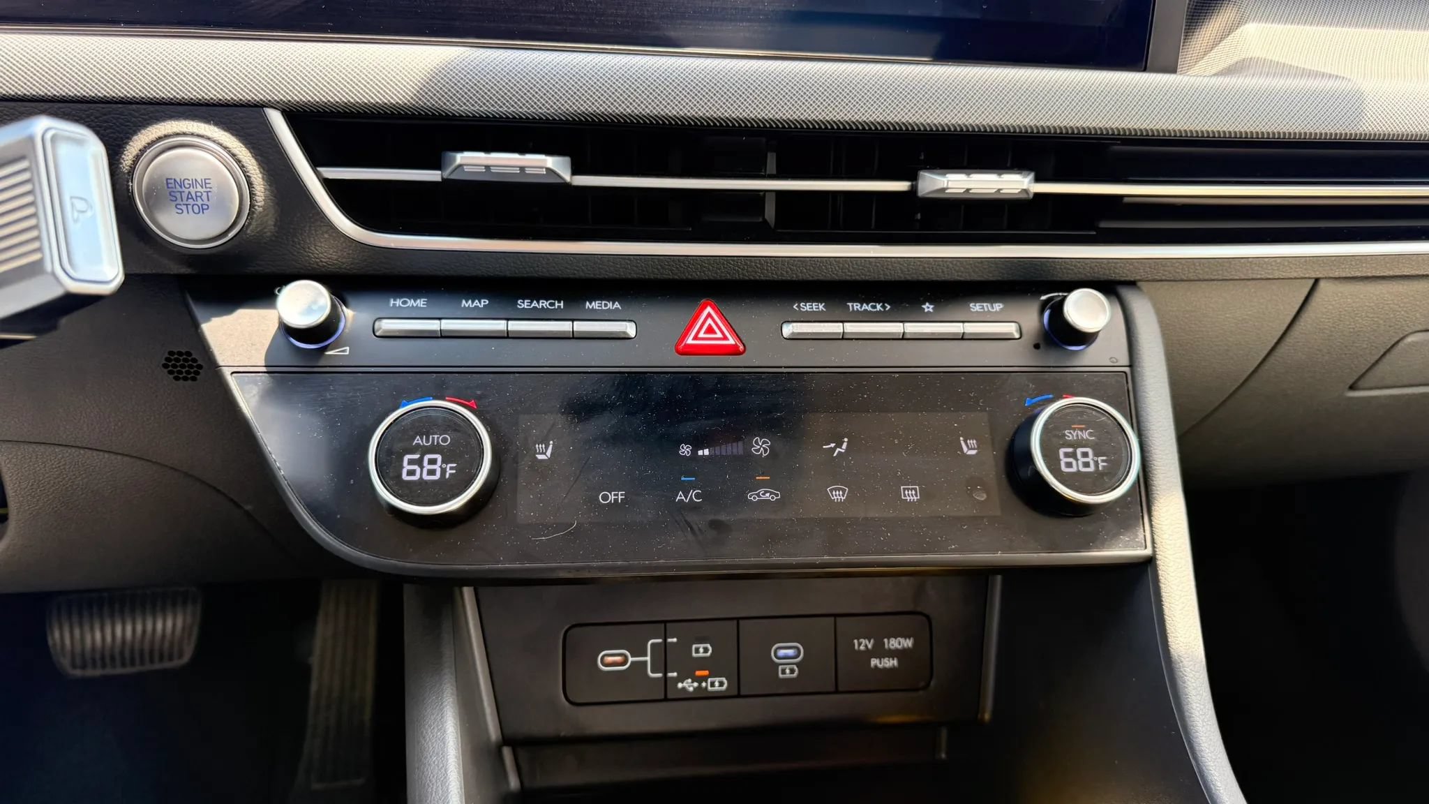 Used 2025 Hyundai Sonata SEL FWD image 24