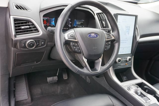 Used 2024 Ford Edge SEL AWD/4WD image 13