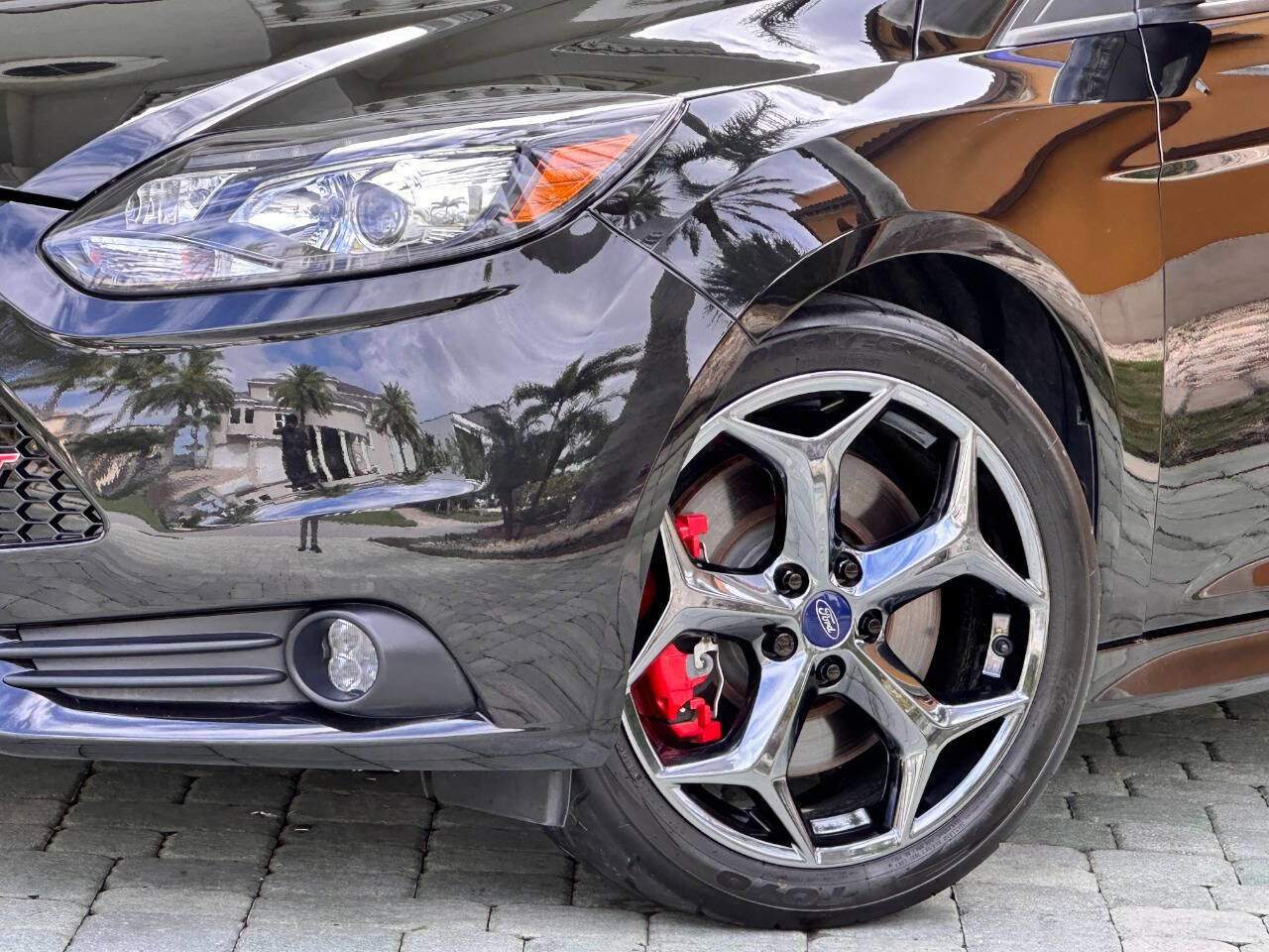 Used 2014 Ford Focus ST w/ Equipment Group 202A image 4