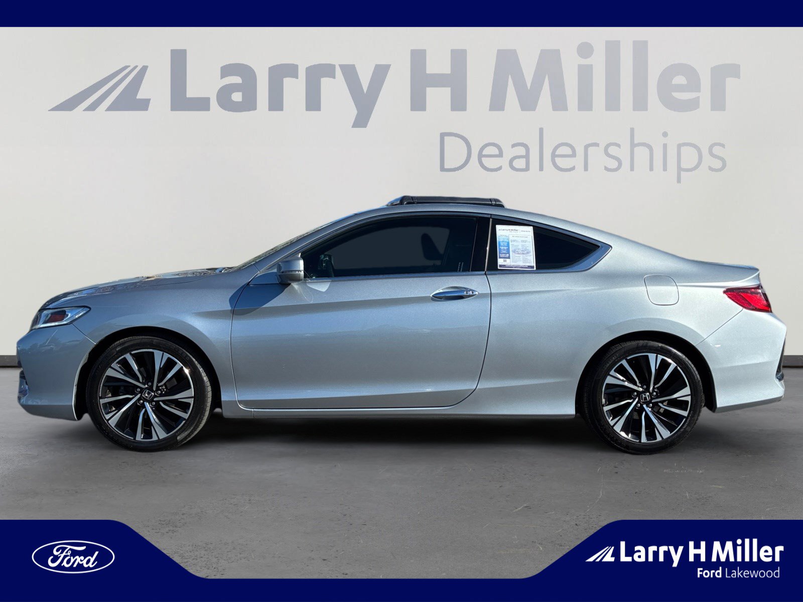 Used 2017 Honda Accord EX-L image 2