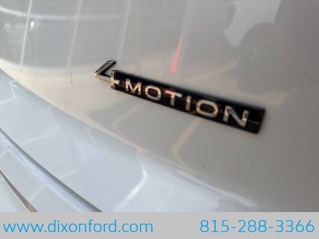 Used 2024 Volkswagen Atlas Cross Sport SEL Premium R-Line AWD/4WD image 29