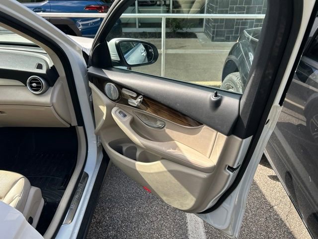 Used 2018 Mercedes-Benz GLC 300 4MATIC image 26