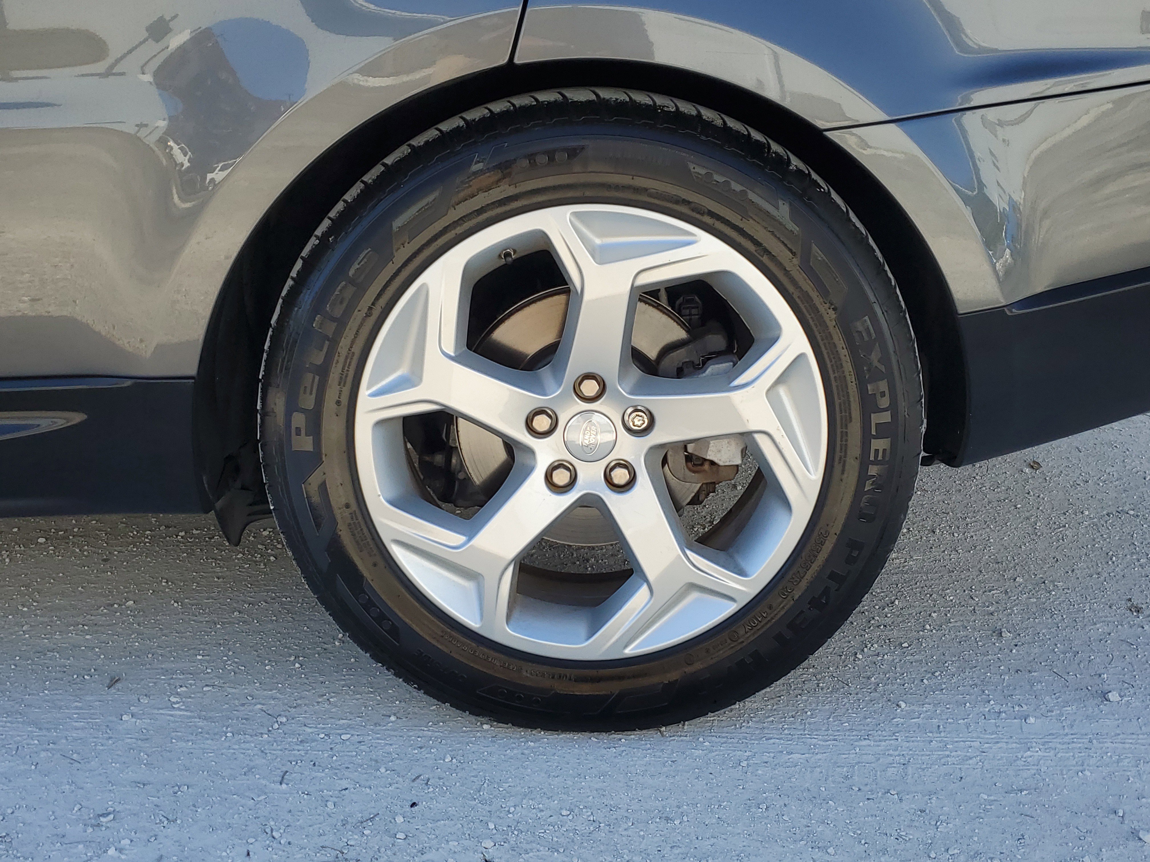 Used 2018 Land Rover Range Rover Sport SE image 11