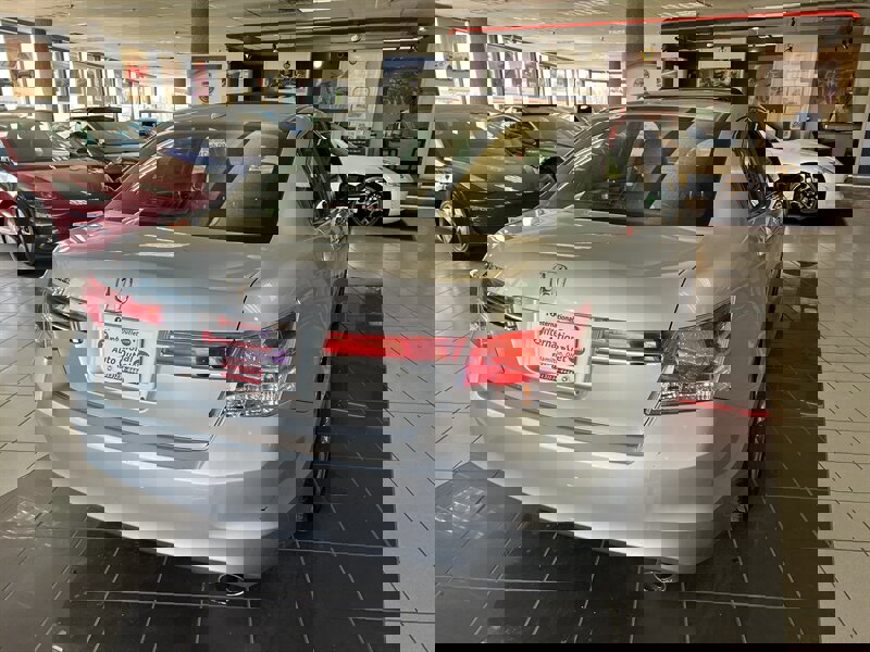 Used 2012 Honda Accord EX-L image 6