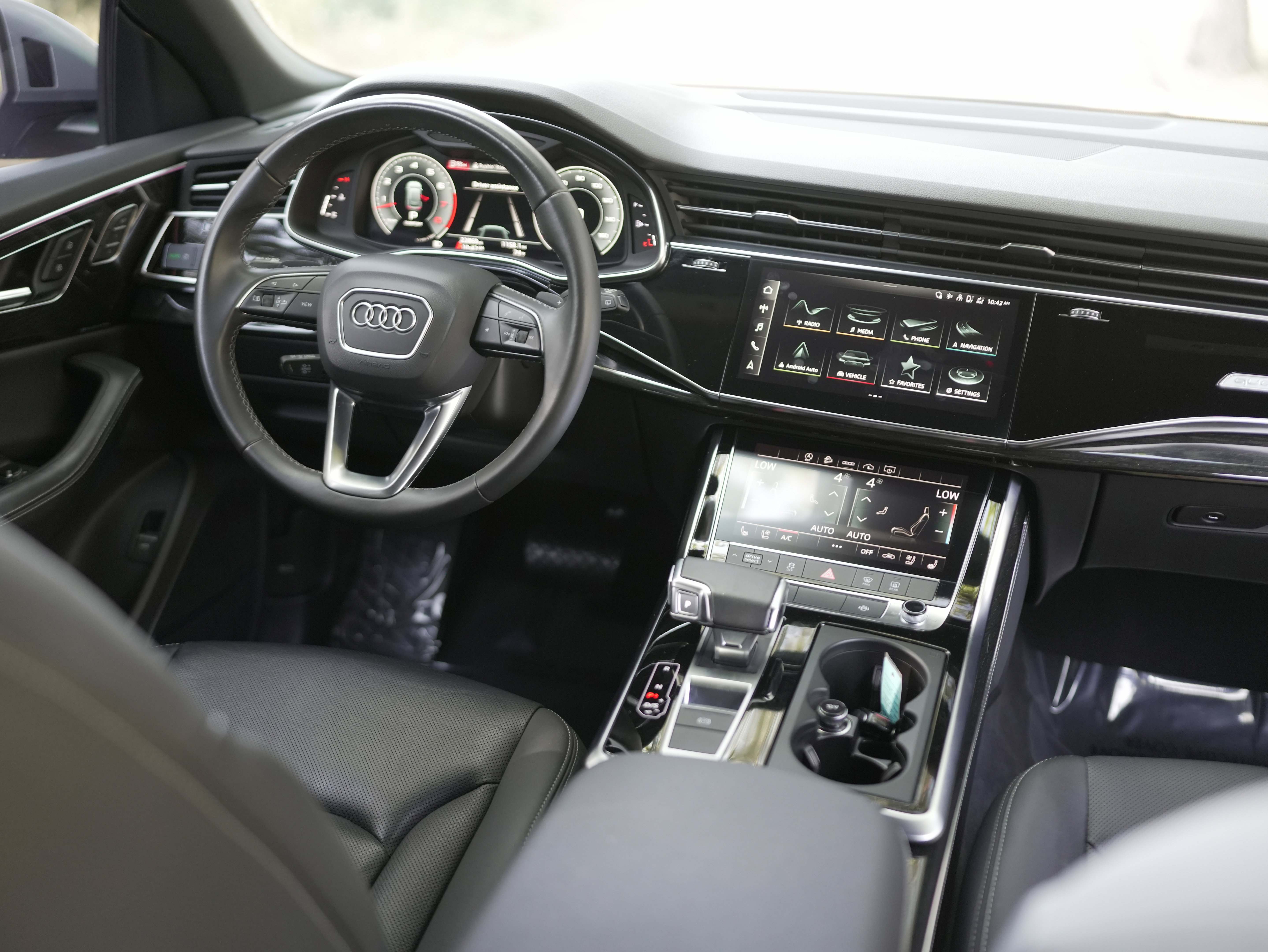 Used 2022 Audi Q8 Premium Plus w/ Premium Plus Package image 24