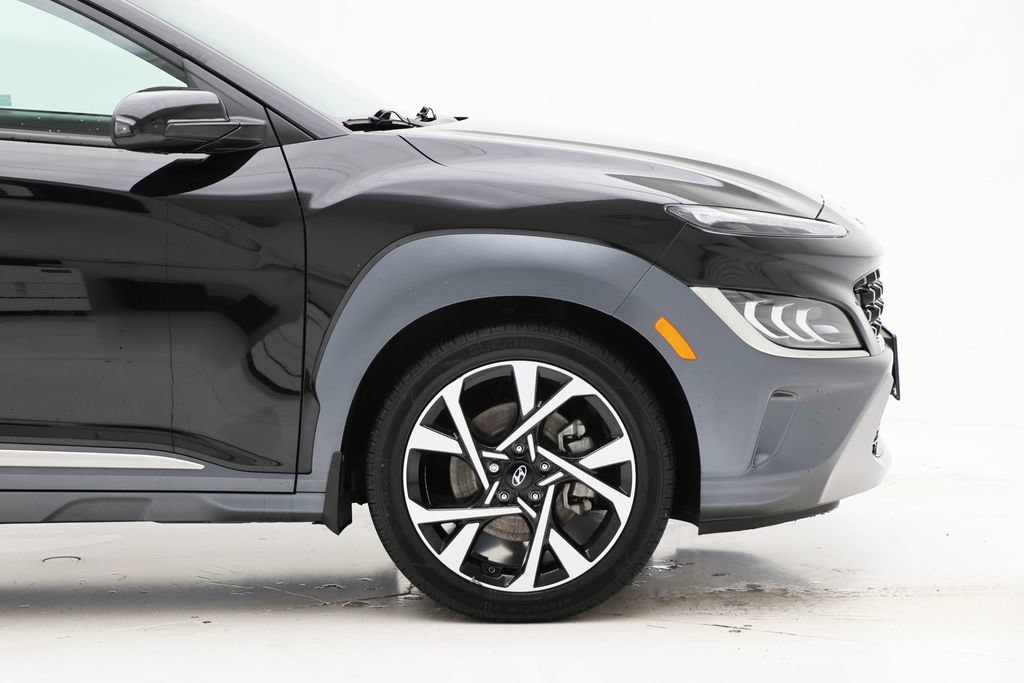 Used 2023 Hyundai Kona Limited AWD/4WD image 4