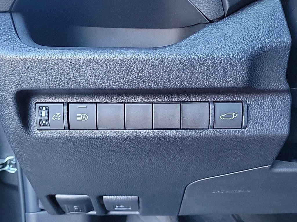 Used 2023 Toyota RAV4 XLE image 22