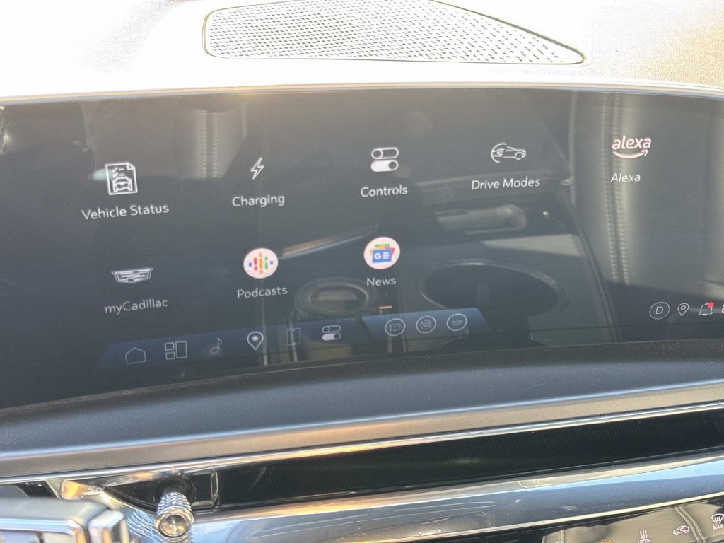Used 2024 Cadillac Lyriq Tech RWD image 26