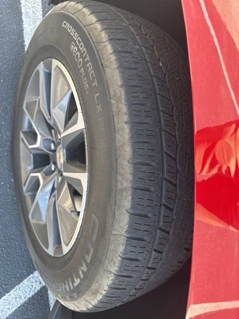 Used 2024 Chevrolet Suburban LT w/ LT Signature Plus Package AWD/4WD image 12