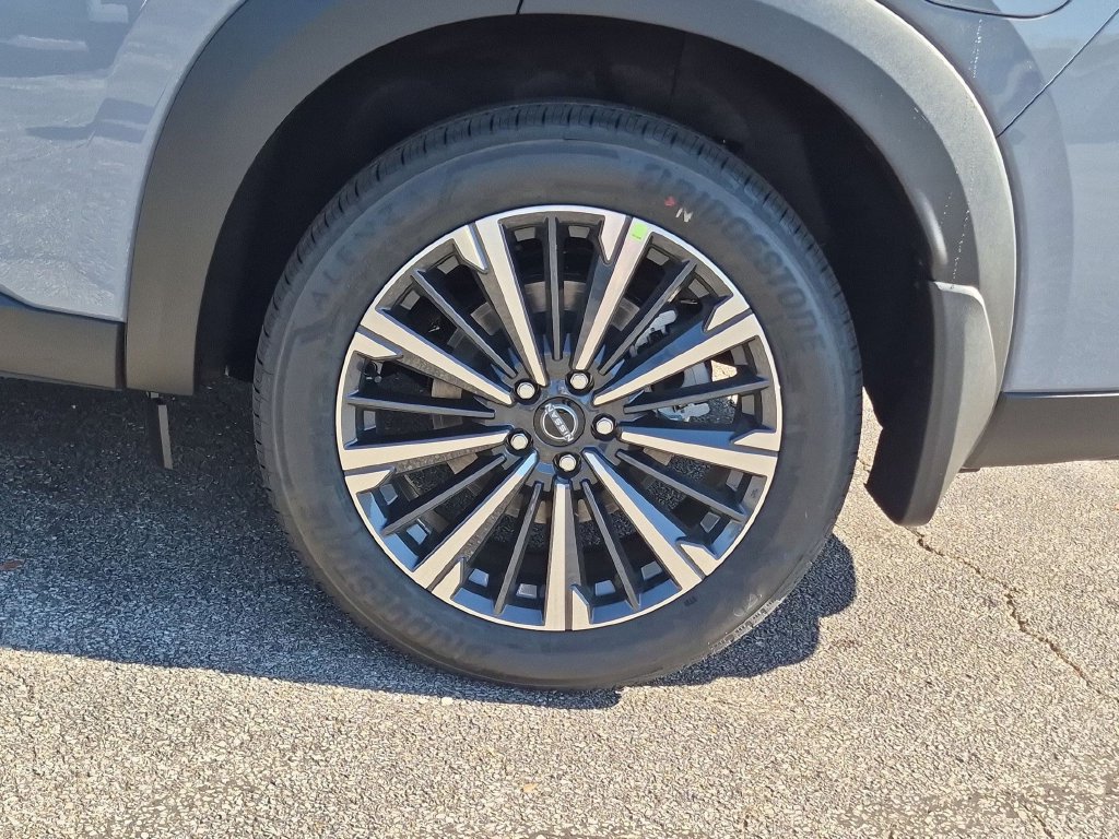 New 2026 Nissan Pathfinder Platinum AWD/4WD image 12