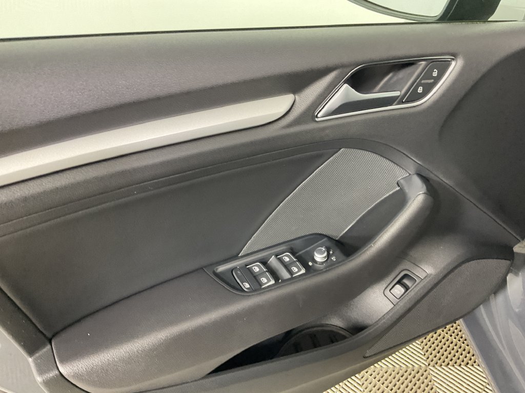 Used 2018 Audi A3 2.0T Premium w/ Convenience Package AWD/4WD image 17