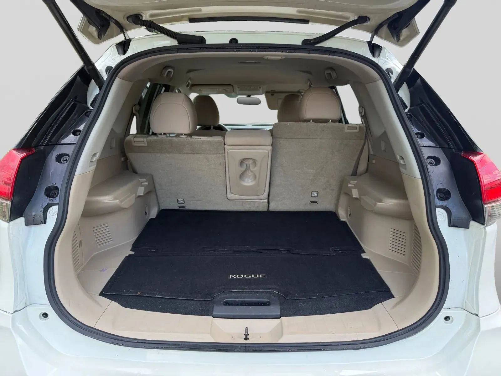 Used 2017 Nissan Rogue SV w/ SV Premium Package FWD image 19