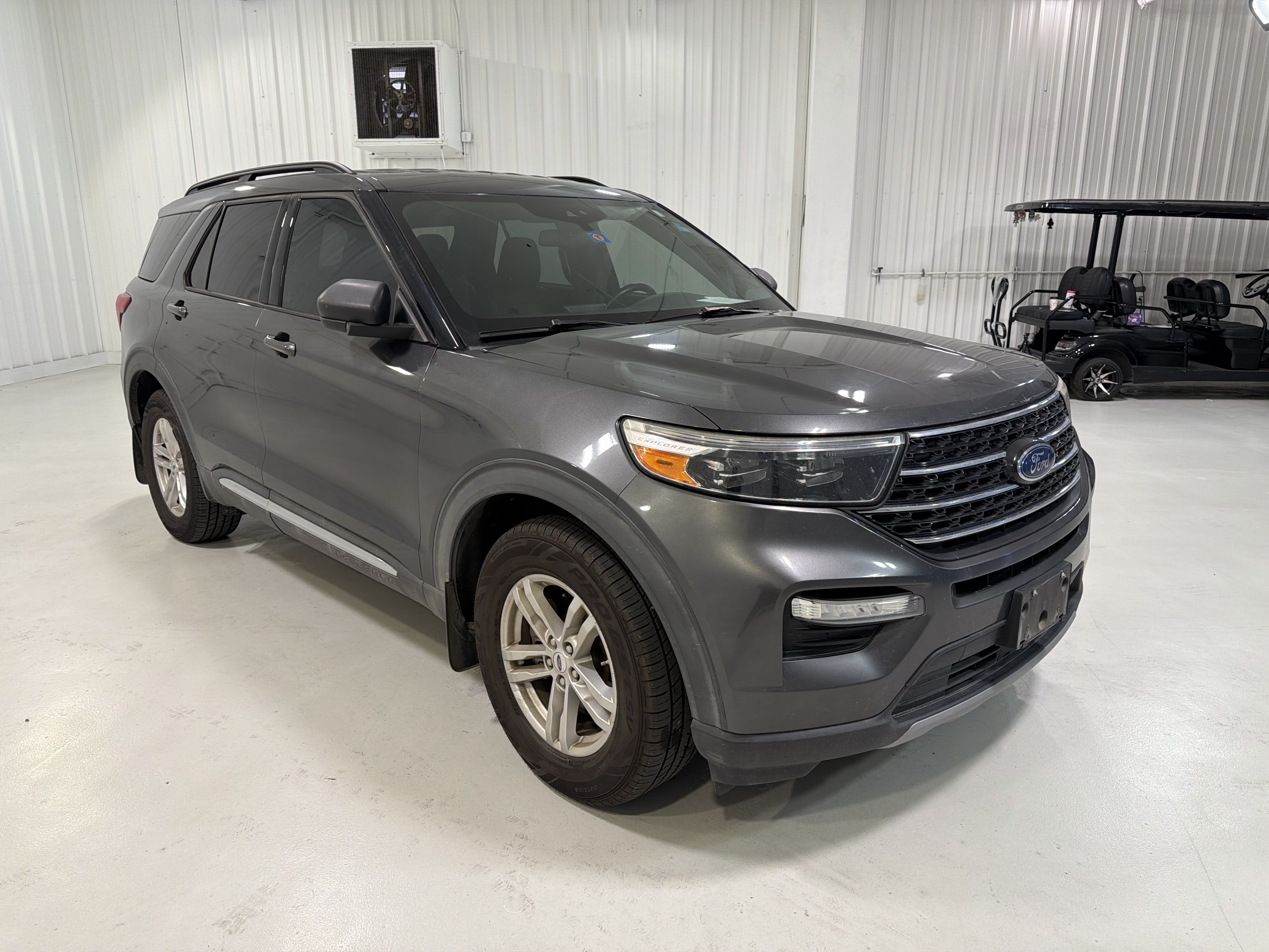 Used 2020 Ford Explorer XLT w/ Equipment Group 202A AWD/4WD image 7